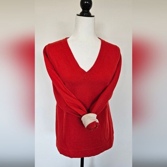 Banana Republic Red V-Neck Sweater - Picture 1 of 9